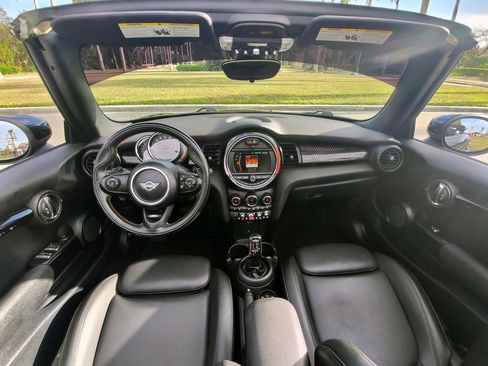 Used 2020 MINI Cooper S image 8