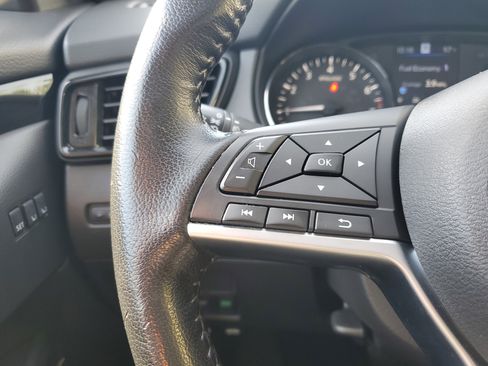 Used 2021 Nissan Rogue Sport SL w/ Premium Package image 20