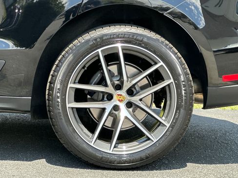 Certified 2026 Porsche Macan AWD/4WD image 31