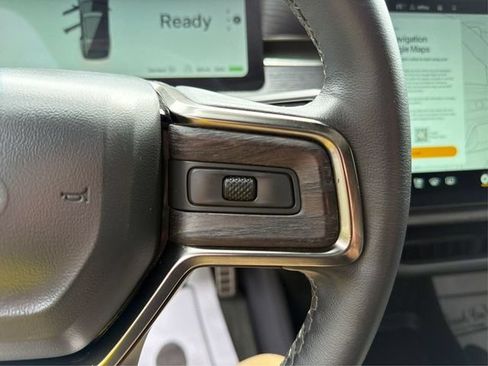 Used 2024 Rivian R1S Adventure AWD/4WD image 31