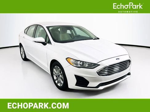 Used 2019 Ford Fusion SE FWD image 1