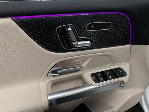 Certified 2026 Mercedes-Benz GLB 250 4MATIC image 32