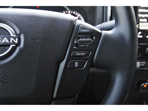 Used 2025 Nissan Frontier SV RWD image 17