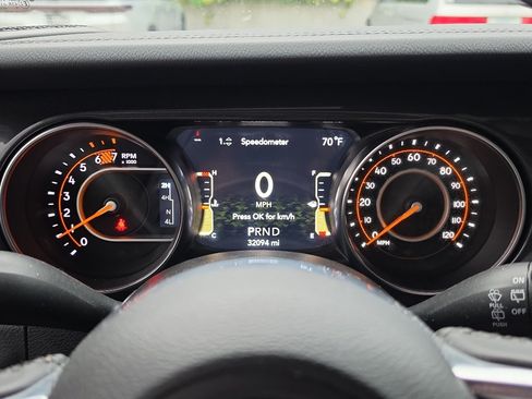 Used 2021 Jeep Wrangler Unlimited Sahara AWD/4WD image 11