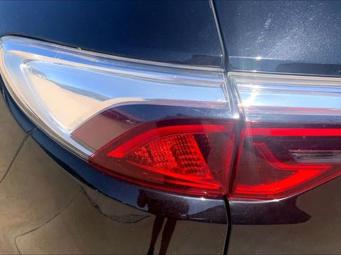 Certified 2023 Buick Enclave Essence AWD/4WD image 27