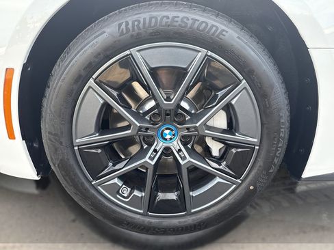 Certified 2023 BMW i4 eDrive35 image 15