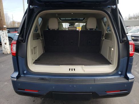 Used 2019 Lincoln Navigator L Reserve image 6
