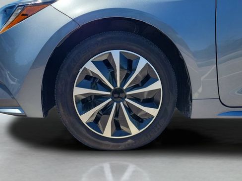 Used 2025 Toyota Corolla LE FWD image 27
