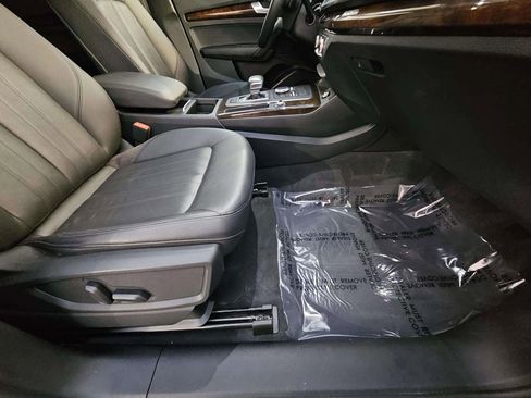 Used 2019 Audi Q5 2.0T Premium image 16