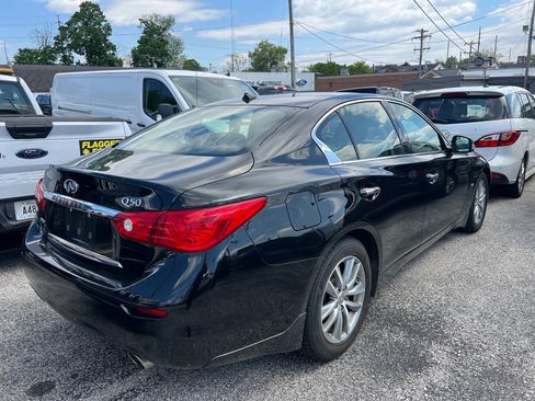 Used 2015 INFINITI Q50 Premium w/ Leather Seating Package AWD/4WD image 4