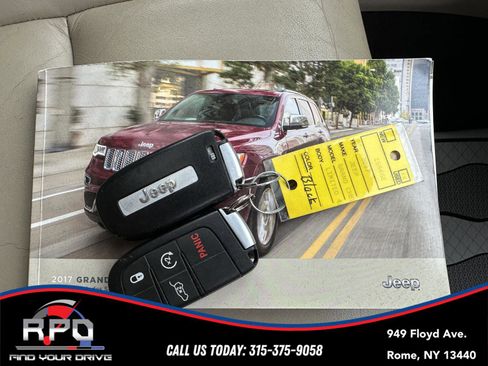 Used 2017 Jeep Grand Cherokee Limited image 36