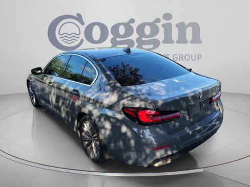 Used 2021 BMW 530i w/ Convenience Package RWD image 3