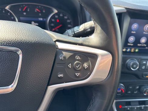 Used 2024 GMC Terrain SLT image 21