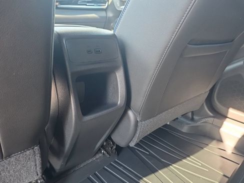 Used 2025 Buick Envista Sport Touring w/ Convenience I Package FWD image 12