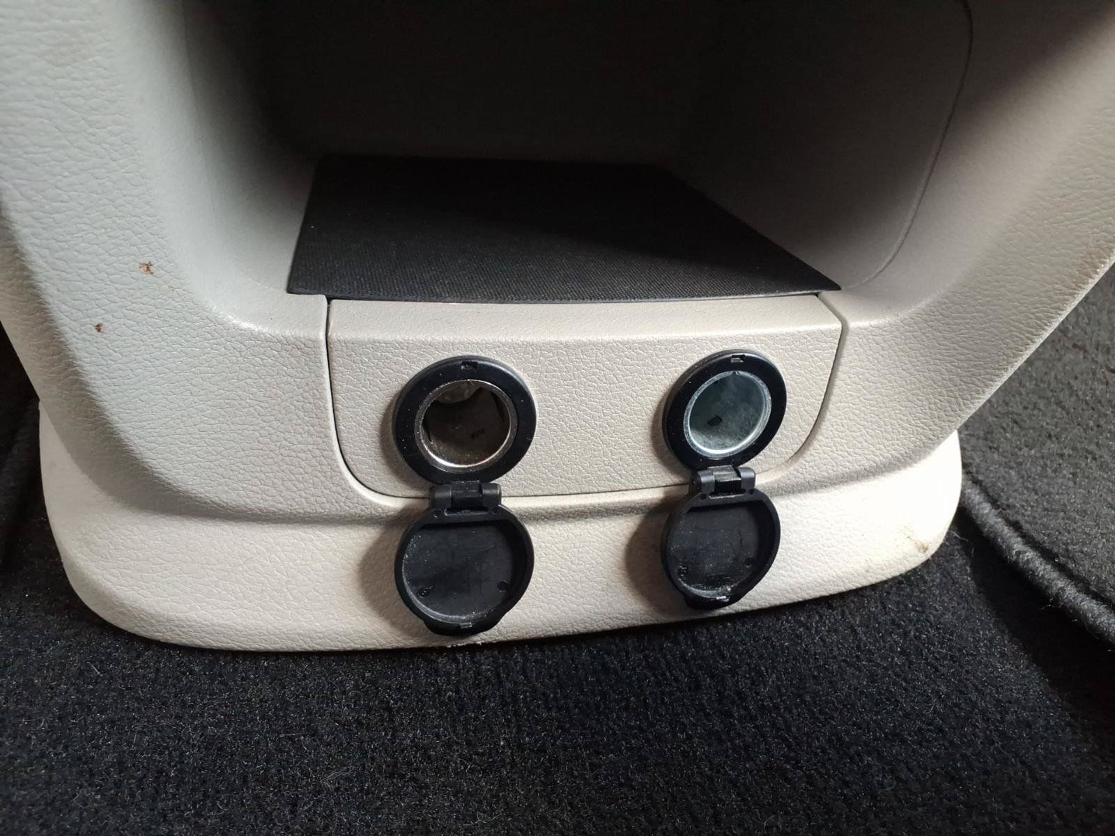 Used 2018 Dodge Grand Caravan SE w/ UConnect Hands-Free Group FWD image 12