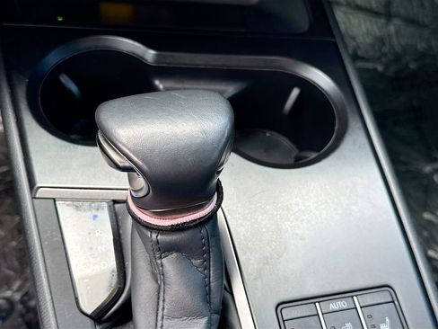 Used 2024 Lexus UX 250h FWD w/ Premium Package image 18