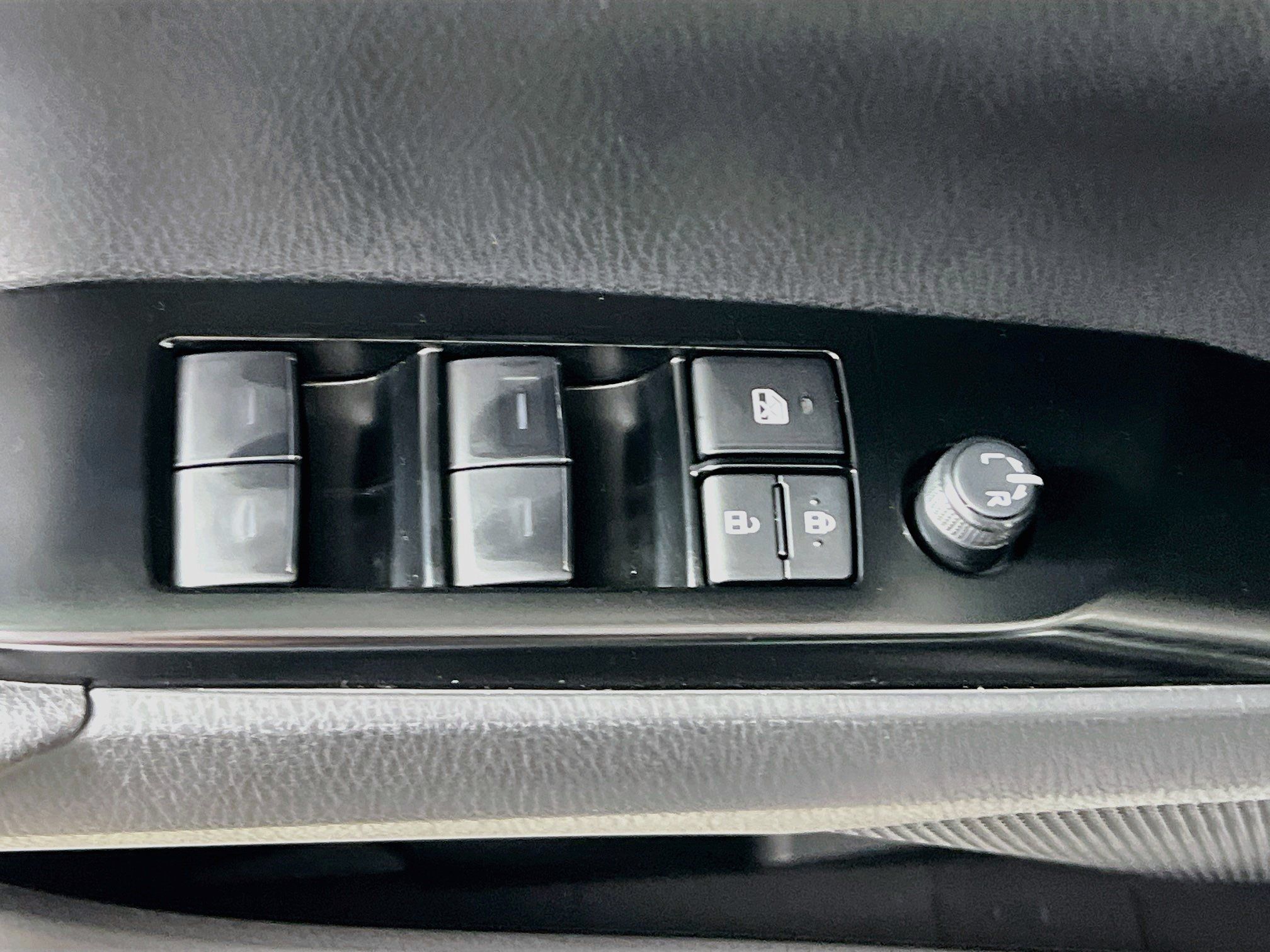Used 2026 Toyota Camry SE w/ Multimedia Upgrade Package FWD image 16
