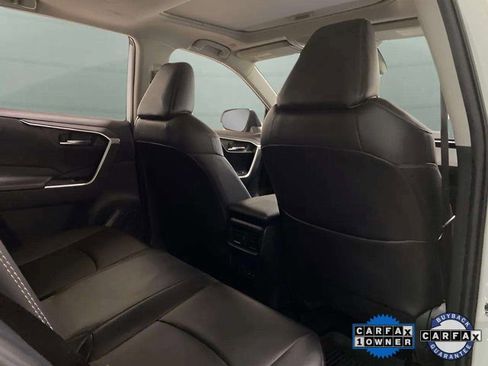 Used 2024 Toyota RAV4 XLE Premium image 20