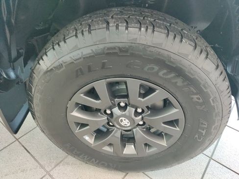 Used 2021 Toyota Tacoma SR5 image 24