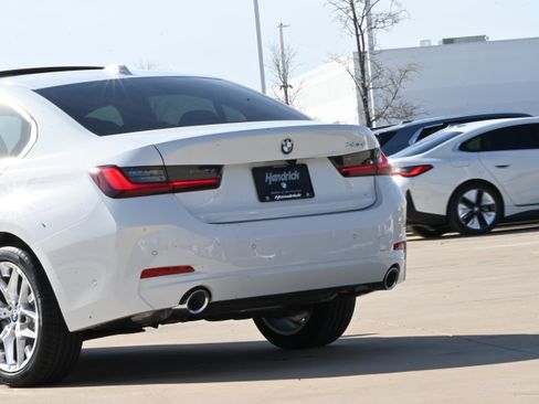 Used 2026 BMW 330i Sedan w/ Convenience Package RWD image 6