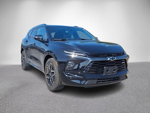 Used 2023 Chevrolet Blazer RS w/ Enhanced Convenience Package AWD/4WD image 2