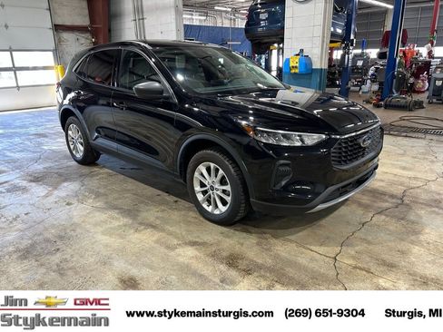 Used 2023 Ford Escape Active AWD/4WD image 10