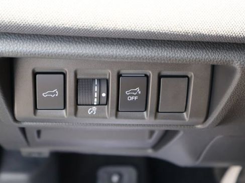 Certified 2025 Subaru Outback Premium w/ Popular Package #1A AWD/4WD image 17