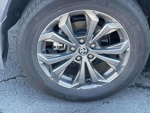 Used 2024 Toyota RAV4 Limited image 13