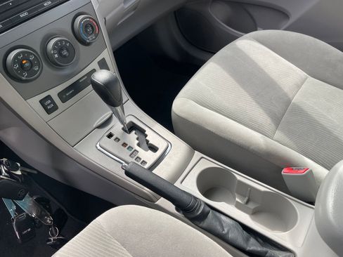 Used 2012 Toyota Corolla LE image 18