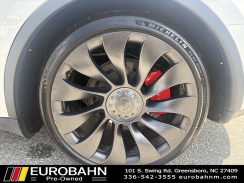 Used 2024 Tesla Model Y Performance AWD/4WD image 33