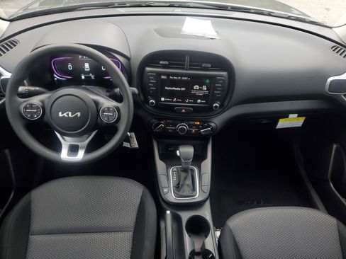 New 2025 Kia Soul LX image 14