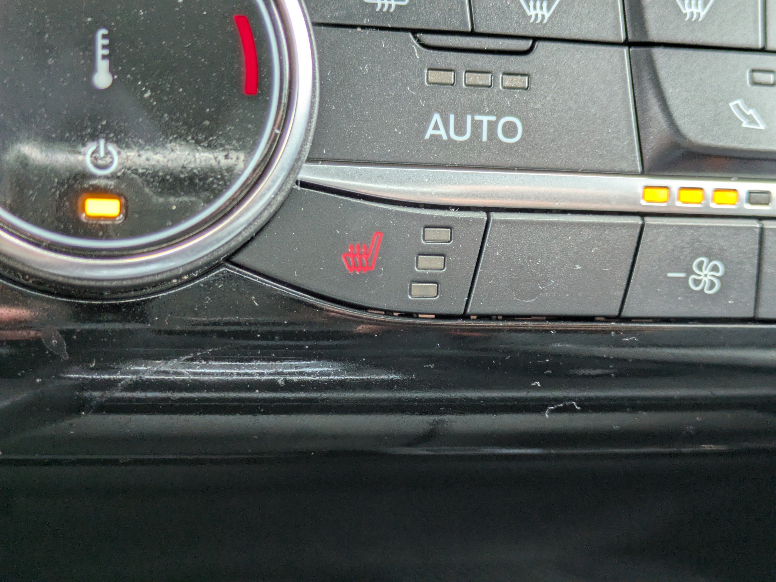 Used 2022 Ford Escape SE w/ SE Sport Appearance Package FWD image 28