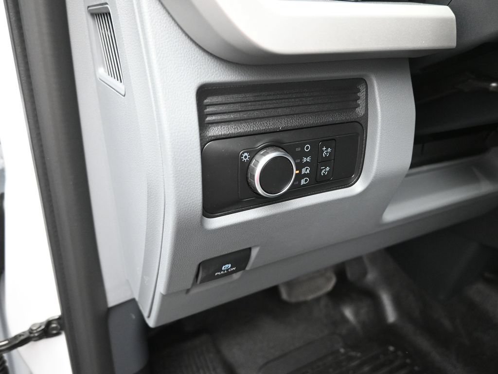 New 2025 Ford F350 XL AWD/4WD image 13