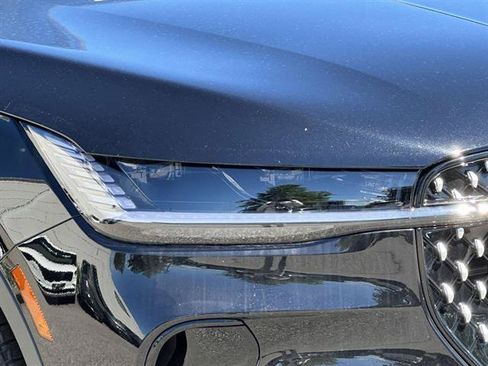 New 2026 Lincoln Nautilus Premier AWD/4WD image 7