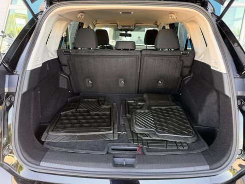 Used 2025 Nissan Rogue S FWD image 43