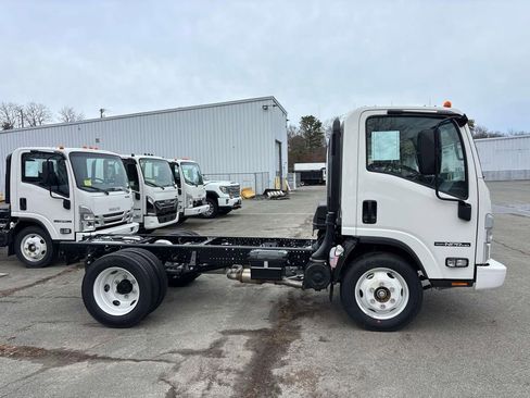 New 2026 Isuzu NPR image 2