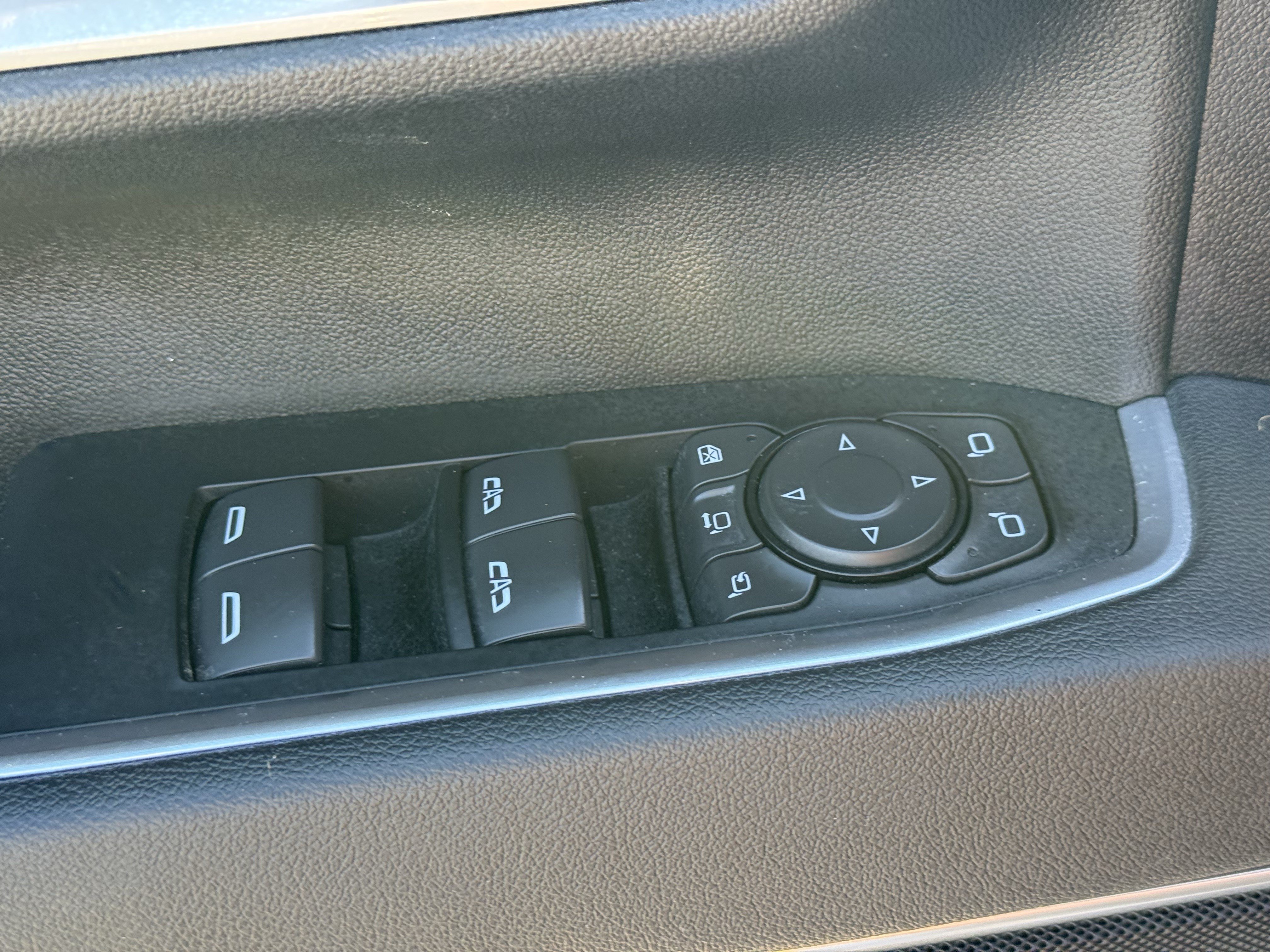 Used 2026 Chevrolet Silverado 2500 LTZ AWD/4WD image 25