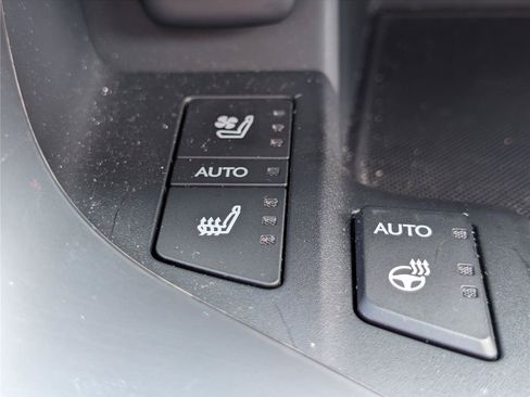 Used 2023 Lexus LX 600 4WD w/ Interior Upgrade Package image 30