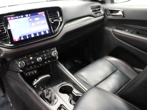 Used 2023 Dodge Durango GT image 25