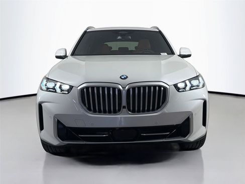 New 2026 BMW X5 xDrive40i w/ Climate Comfort Package AWD/4WD image 2