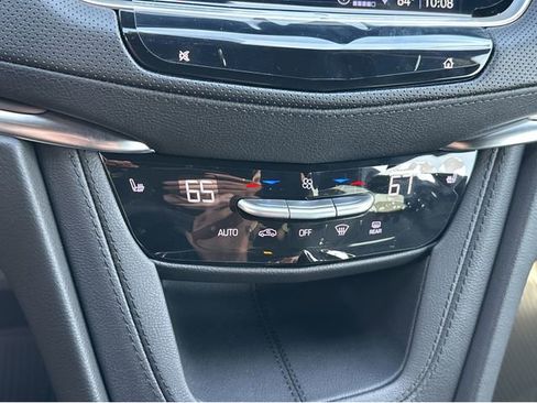 New 2025 Cadillac XT5 Luxury image 24