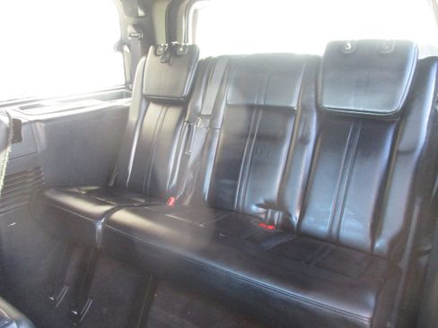 Used 2015 Lincoln Navigator 2WD image 7