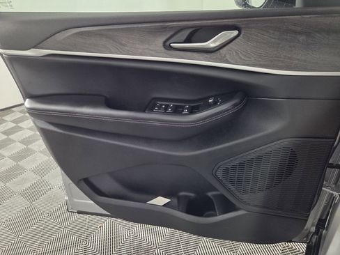 New 2026 Jeep Grand Cherokee Altitude RWD image 16
