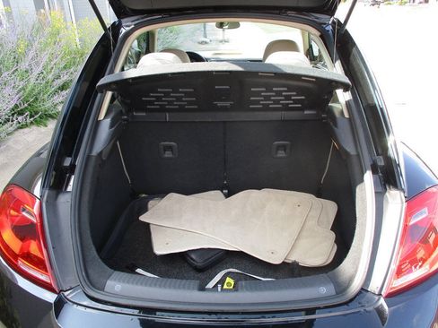 Used 2015 Volkswagen Beetle 1.8T FWD image 28