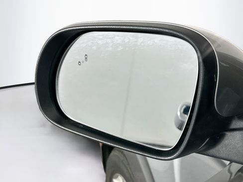 Used 2025 Kia Soul LX w/ LX Technology Package FWD image 16