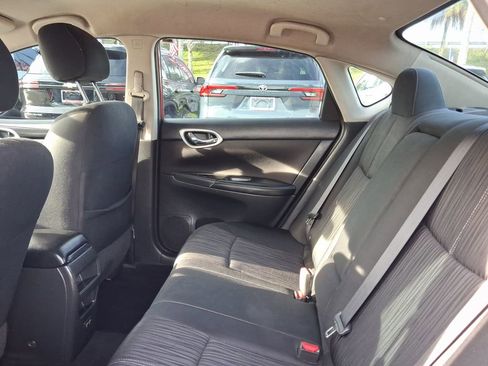 Used 2018 Nissan Sentra SV FWD image 8