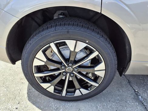 New 2026 Volvo XC60 B5 Plus w/ Protection Package Premier image 7