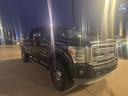 Used 2013 Ford F250 Platinum image 2