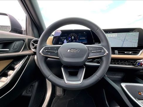 New 2027 Chevrolet Equinox ACTIV FWD image 17