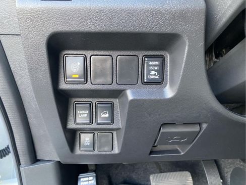 Used 2025 Nissan Frontier SV w/ SV Convenience Package AWD/4WD image 37